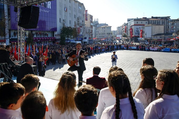 Esenler’de Cumhuriyet Bayramı Kutlaması, Her Geçen Sene Daha Coşkulu