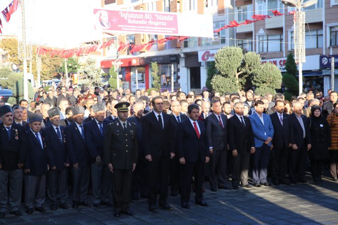 Ütebay’dan Esenler’de ”Atatürk Hak Ettiği Gibi Anılmıyor” İddiası