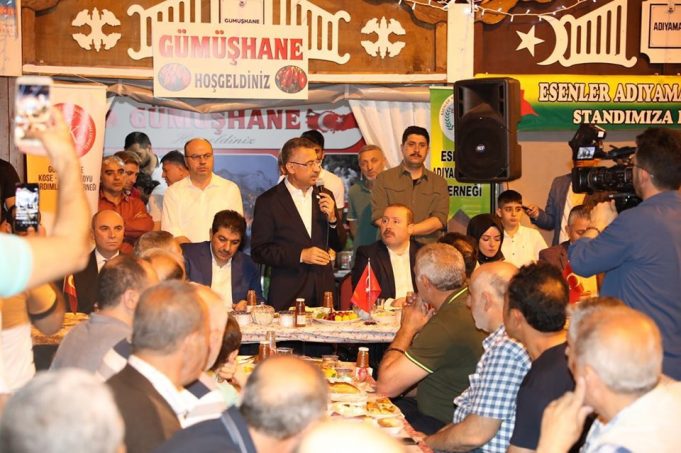 Cumhurbaşkanı Yardımcısı Oktay: “Gitsinler Kimin Kucağına Otururlarsa Otursunlar”