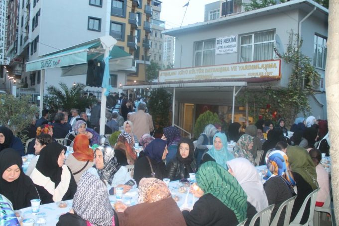 Esenler Atışalanı Derneğinin İftar Programına Yoğun İlgi
