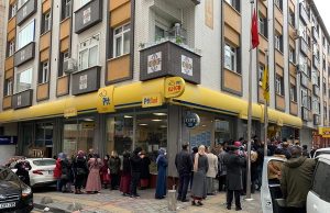 Esenler’de ‘SOS’yal Mesafe Korunamıyor