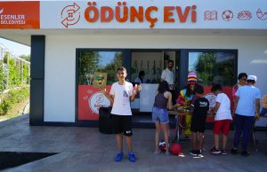 MİNİKLER TATİLİN TADINI ÖDÜNÇ EVİ’NDE ÇIKARIYOR