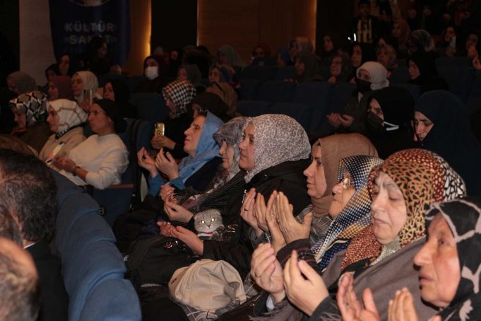 ESENLER’DEN DEPREM ŞEHİTLERİ İÇİN 10 BİN HATİM