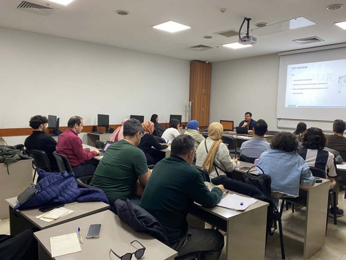 PROJE YAZIM OKULU’NDA DERSBAŞI