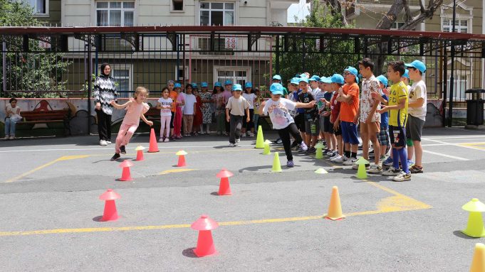 NE GÜZEL YAZ OKULU. HEM ÖĞREN HEM EĞLEN!