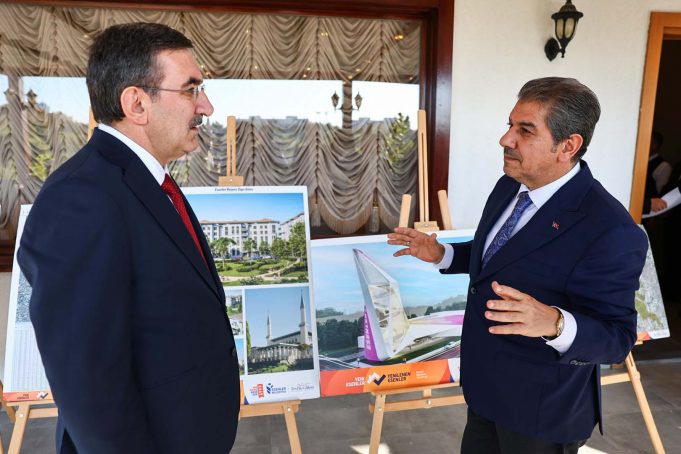 CEVDET YILMAZ ESENLER’DE