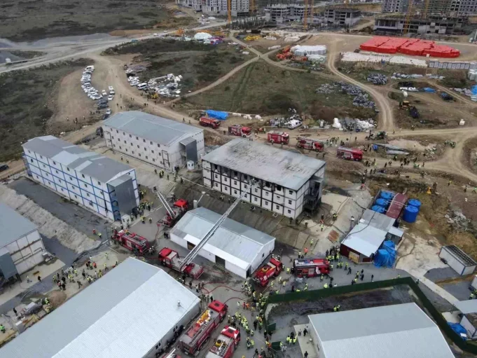 İŞÇİLERİN KONTEYNERİNDE YANGIN