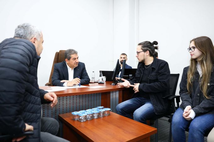 BELEDİYEDE HALK GÜNÜ