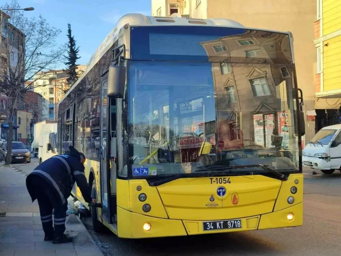 İETT OTOBÖSÜNE SALDIRI