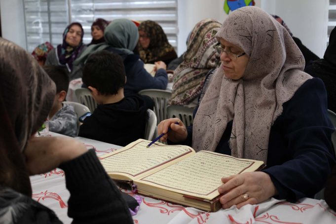 ESENLERLİ HANIMLAR MUKABELEDE